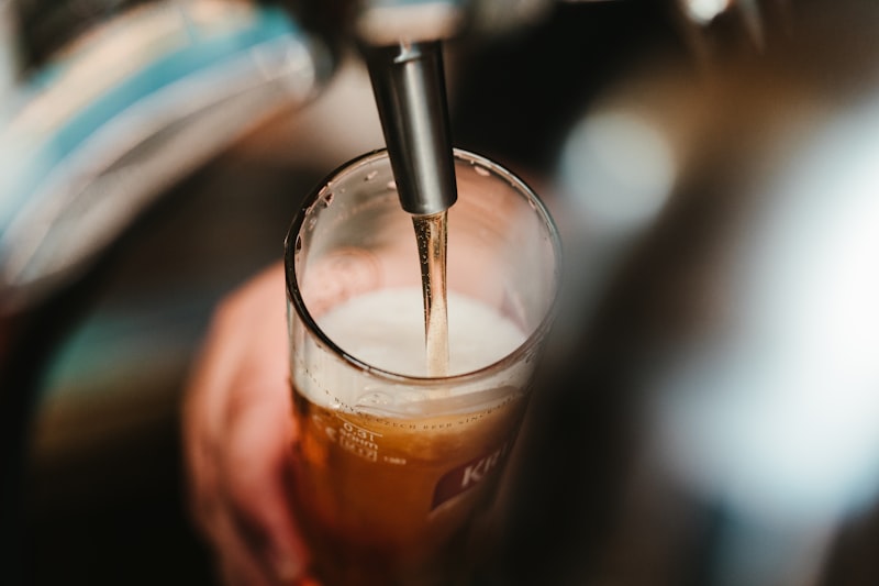 Copa de cerveza Estrella Galicia bien fría en Cononda Bar