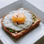 Huevos rotos con jamón